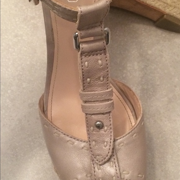 Coach Muted Silver Leather Platform Sandals Sz 7 - Picture 6 of 6